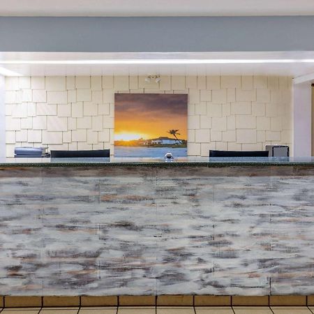 Hotel Carolina A Days Inn By Wyndham Hilton Head Island Bagian luar foto