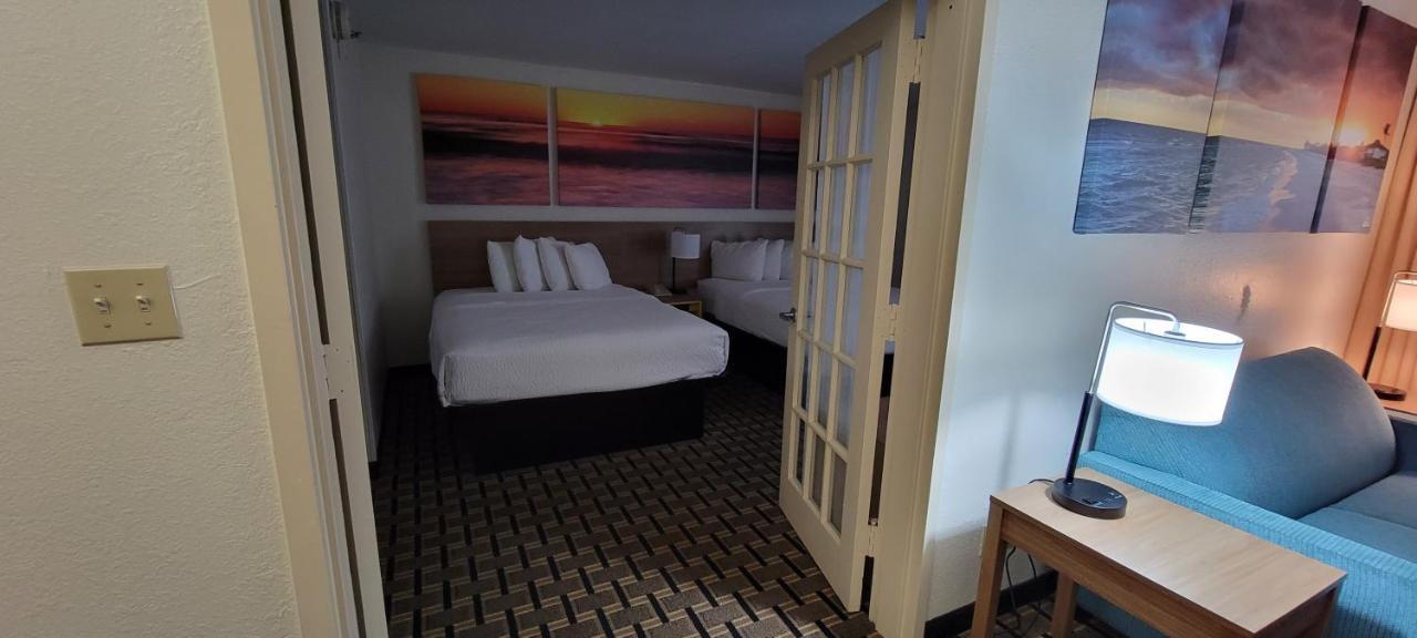 Hotel Carolina A Days Inn By Wyndham Hilton Head Island Bagian luar foto