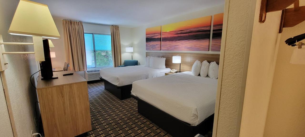 Hotel Carolina A Days Inn By Wyndham Hilton Head Island Bagian luar foto
